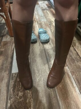 Brown leather boots by Regence